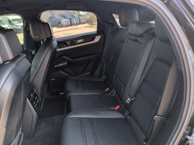 2024 Porsche Cayenne Base