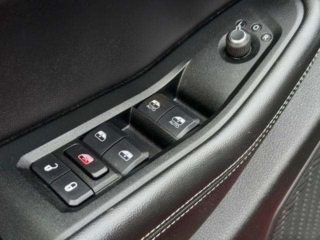 2024 Jeep Grand Cherokee L Laredo 4x4