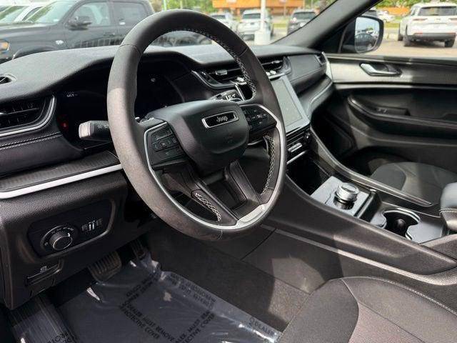 2024 Jeep Grand Cherokee L Laredo 4x4
