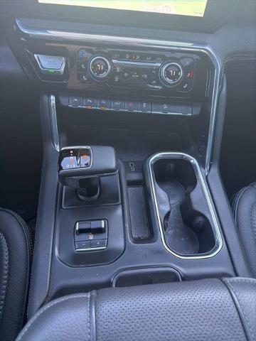 2025 GMC Sierra 1500 4WD Crew Cab Short Box Denali