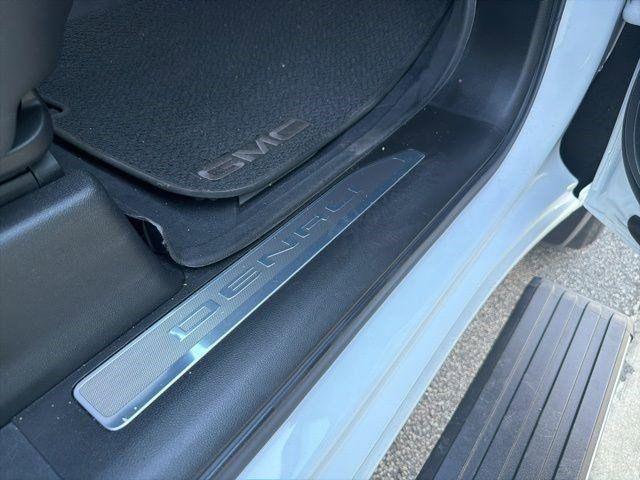 2025 GMC Sierra 1500 4WD Crew Cab Short Box Denali