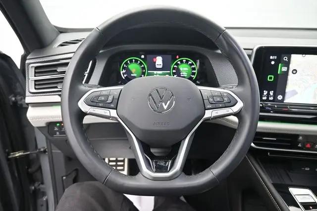 2025 Volkswagen Atlas Cross Sport 2.0T SEL Premium R-Line