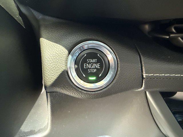 2022 Buick Envision FWD Essence