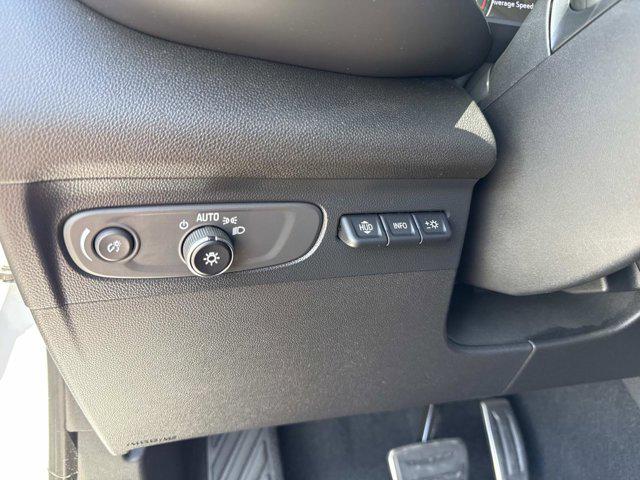 2022 Buick Envision FWD Essence
