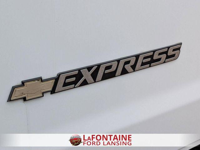 2023 Chevrolet Express Passenger RWD 3500 Extended Wheelbase LT