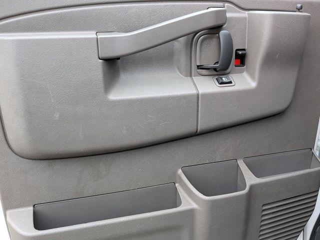 2023 Chevrolet Express Passenger RWD 3500 Extended Wheelbase LT