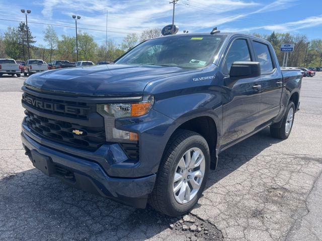 2022 Chevrolet Silverado 1500 4WD Crew Cab Short Bed Custom