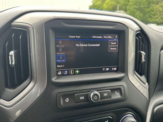 2022 Chevrolet Silverado 1500 4WD Crew Cab Short Bed Custom