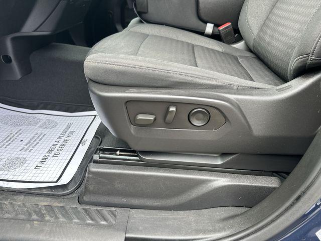 2022 Chevrolet Silverado 1500 4WD Crew Cab Short Bed Custom
