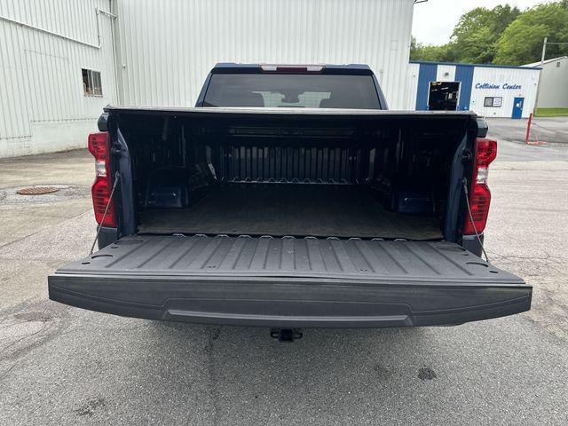 2022 Chevrolet Silverado 1500 4WD Crew Cab Short Bed Custom