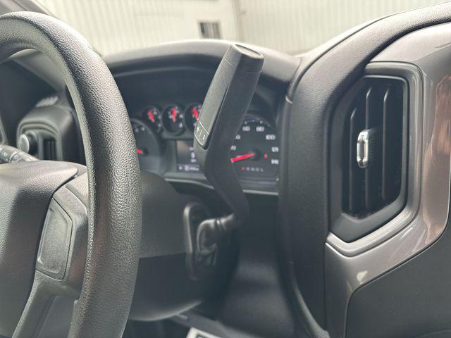 2022 Chevrolet Silverado 1500 4WD Crew Cab Short Bed Custom