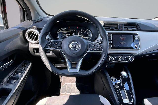 2021 Nissan Versa SV Xtronic CVT