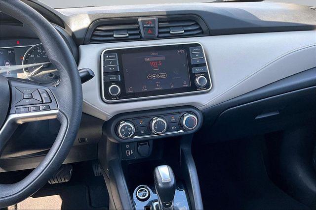 2021 Nissan Versa SV Xtronic CVT