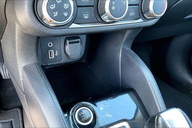 2021 Nissan Versa SV Xtronic CVT