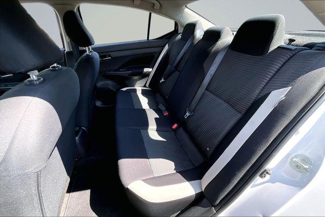 2021 Nissan Versa SV Xtronic CVT
