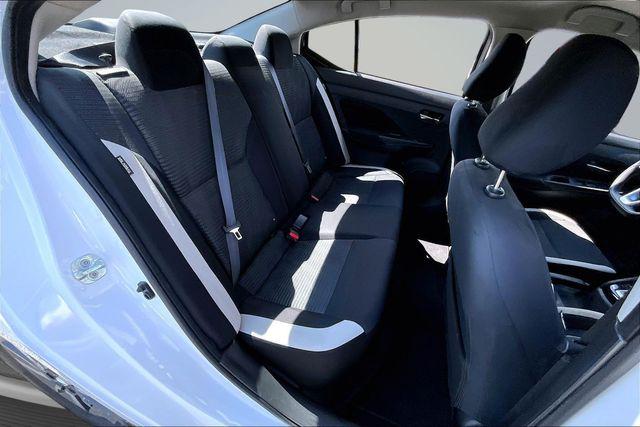 2021 Nissan Versa SV Xtronic CVT
