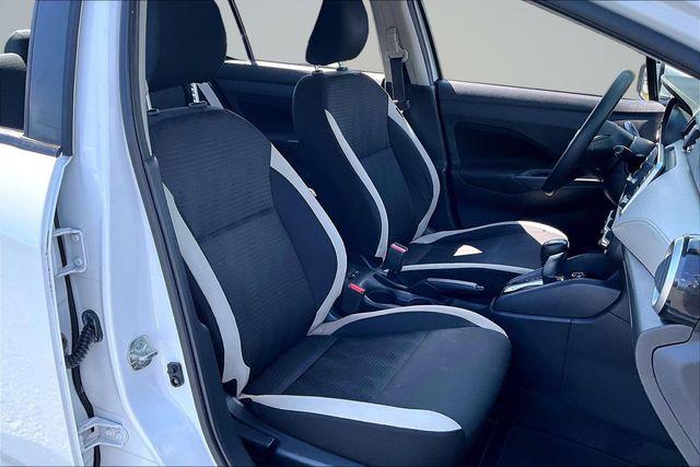 2021 Nissan Versa SV Xtronic CVT