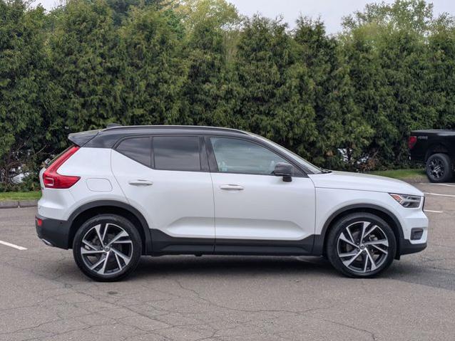 2019 Volvo XC40 T5 R-Design
