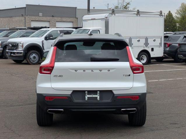 2019 Volvo XC40 T5 R-Design
