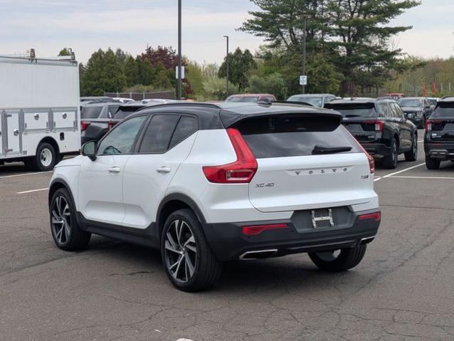 2019 Volvo XC40 T5 R-Design