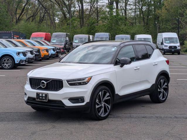 2019 Volvo XC40 T5 R-Design