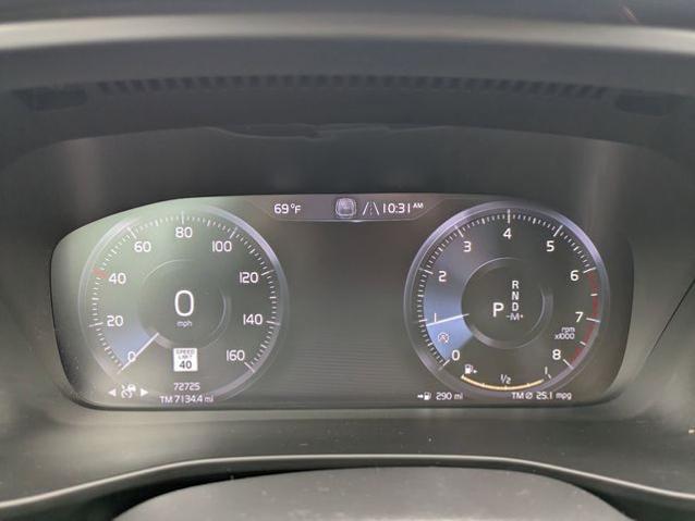 2019 Volvo XC40 T5 R-Design