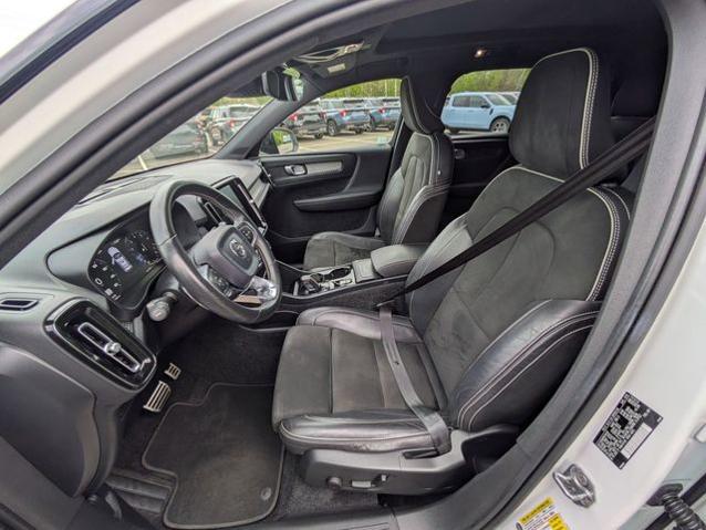 2019 Volvo XC40 T5 R-Design