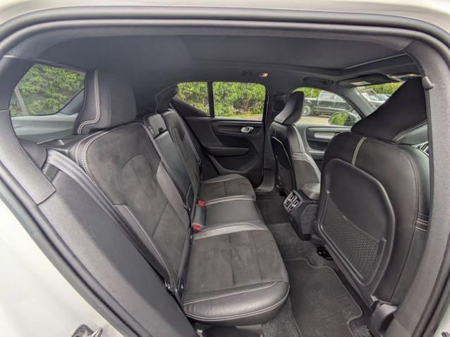2019 Volvo XC40 T5 R-Design