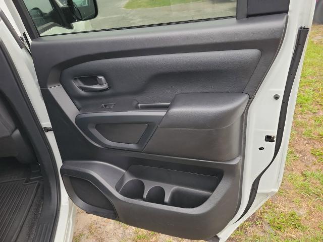 2022 Nissan Titan Crew Cab S 4x2