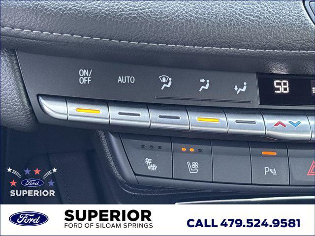 2023 Cadillac XT4 AWD Premium Luxury