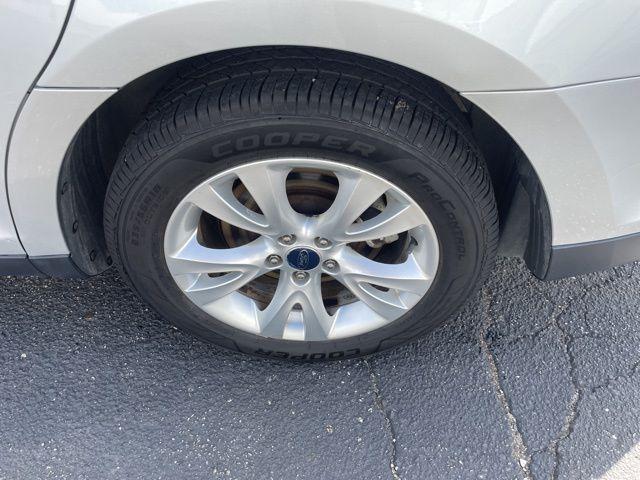2011 Ford Taurus SEL