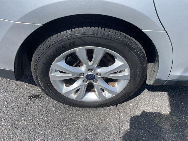 2011 Ford Taurus SEL
