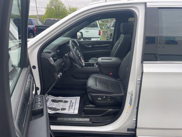 2024 GMC Yukon 4WD Denali