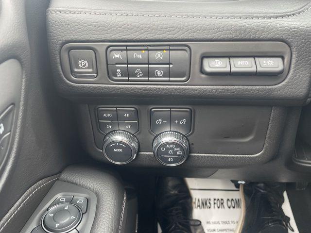 2024 GMC Yukon 4WD Denali
