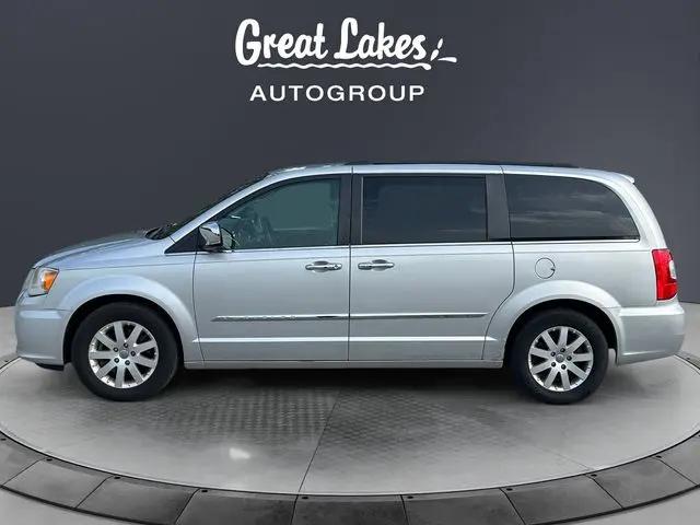 2012 Chrysler Town & Country Touring-L