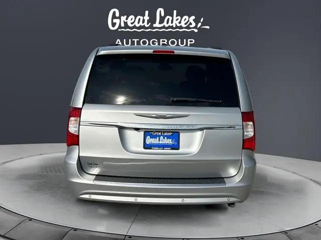 2012 Chrysler Town & Country Touring-L