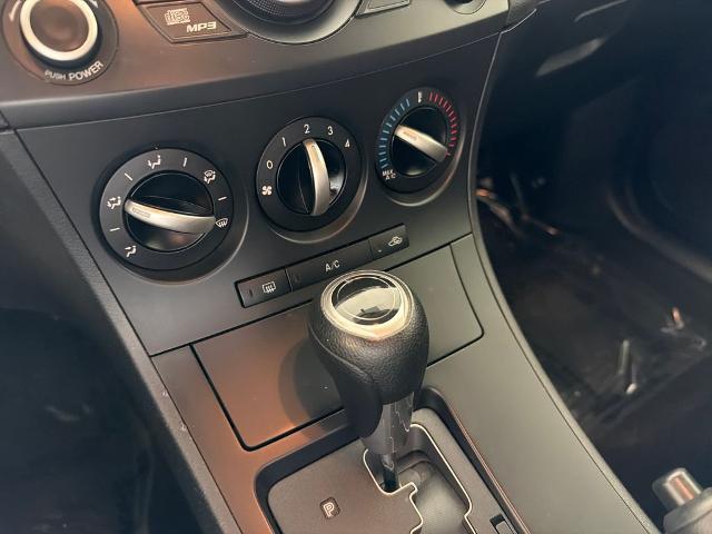 2013 Mazda Mazda3 i Sport