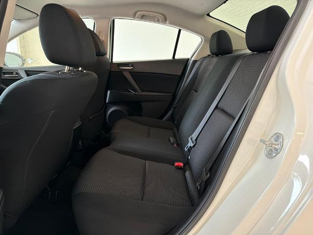 2013 Mazda Mazda3 i Sport