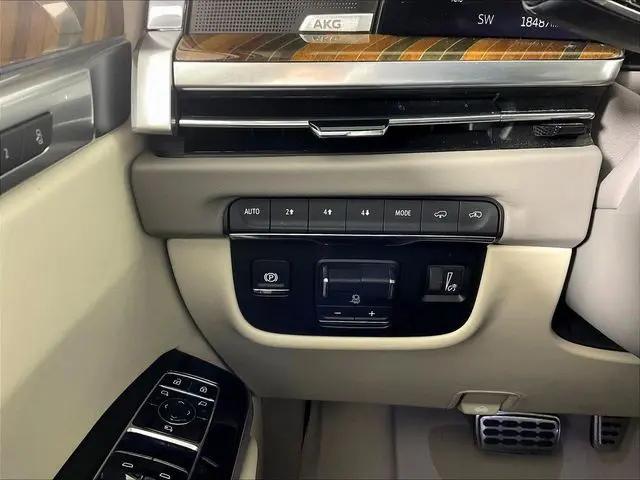 2025 Cadillac Escalade Premium Luxury Platinum