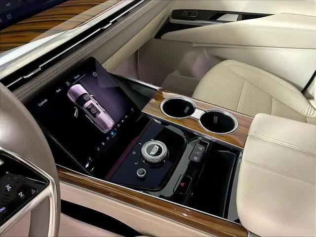 2025 Cadillac Escalade Premium Luxury Platinum