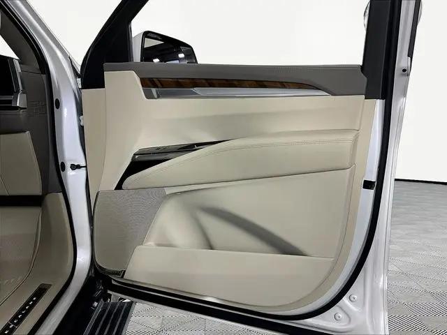 2025 Cadillac Escalade Premium Luxury Platinum