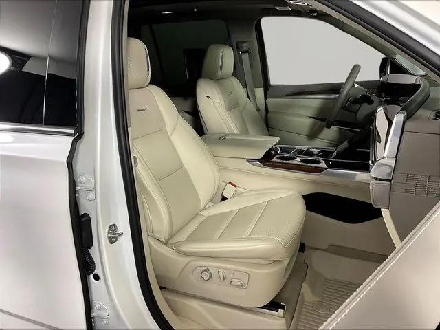 2025 Cadillac Escalade Premium Luxury Platinum