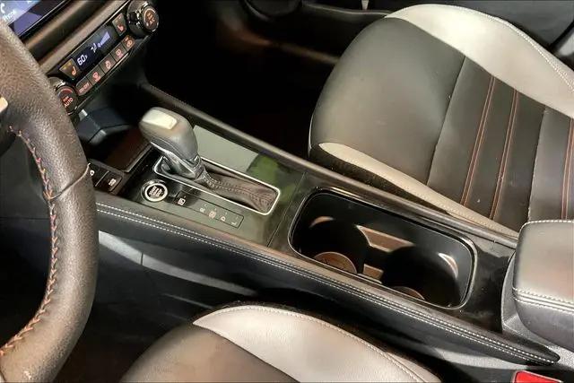 2024 Nissan Kicks SR Xtronic CVT