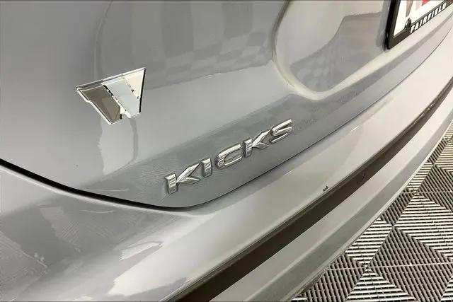 2024 Nissan Kicks SR Xtronic CVT