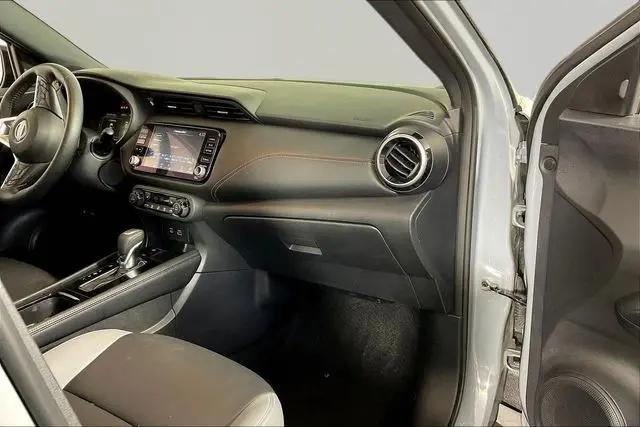 2024 Nissan Kicks SR Xtronic CVT
