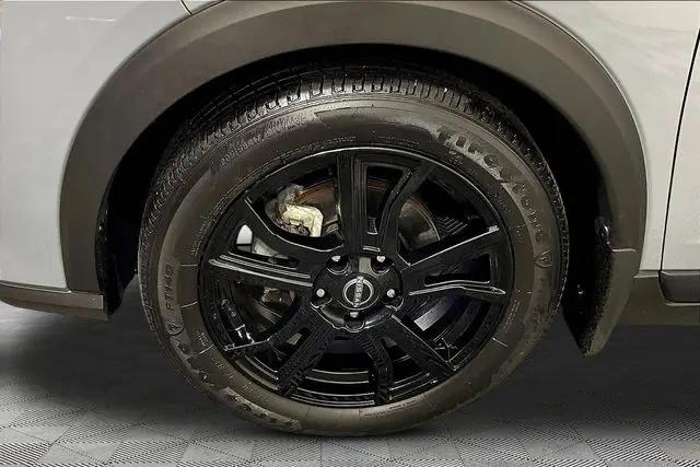 2024 Nissan Kicks SR Xtronic CVT