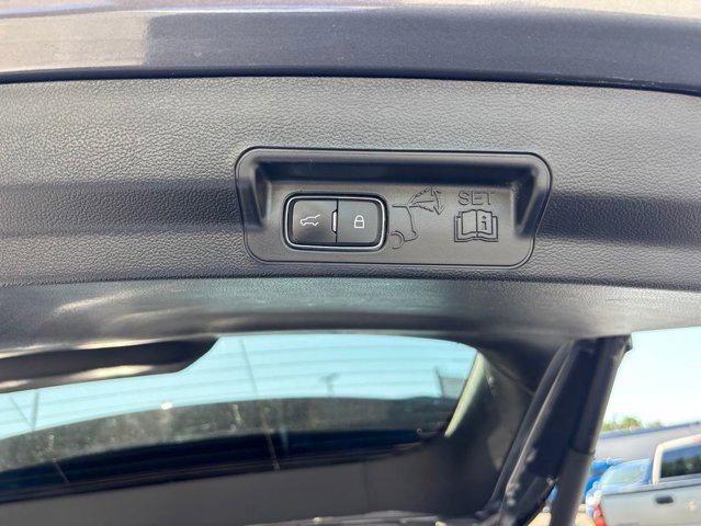 2022 Ford Explorer Base