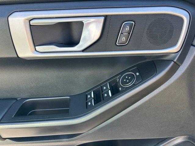 2022 Ford Explorer Base