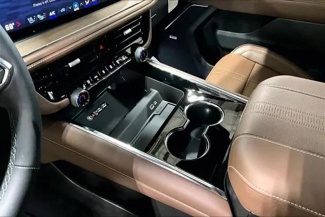 2025 Chevrolet Suburban 4WD High Country