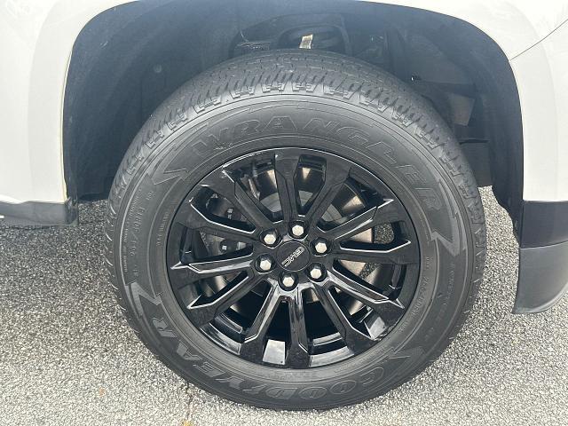 2022 GMC Canyon 4WD Crew Cab Short Box Elevation